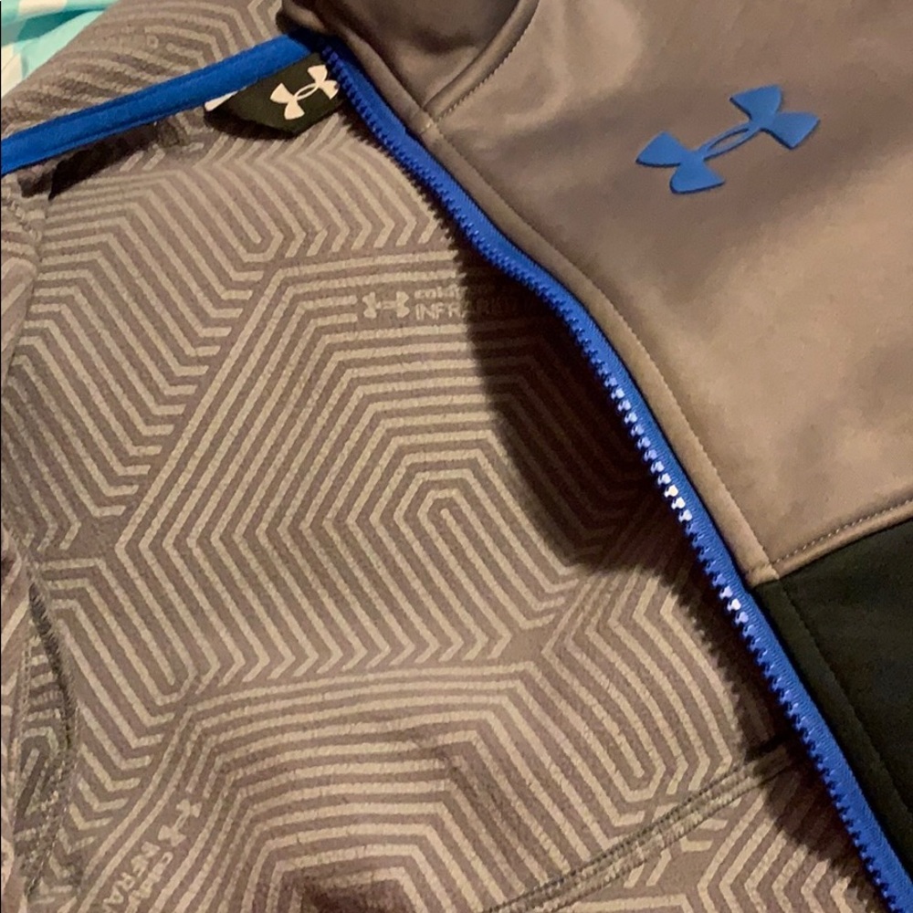 Boys Under Armour Jacket YSM - Picture 2 of 3